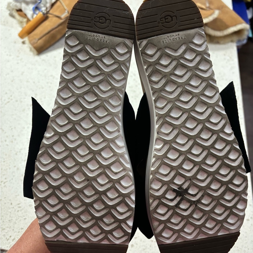 Ugg Sandals, Platform. - image 4